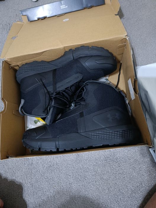 Under Armour UA Charged Valsetz Mid 44/ 9UK negri