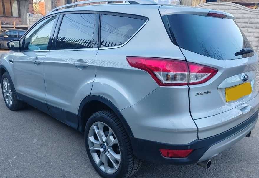 Задна Лява врата Форд Куга 2015г