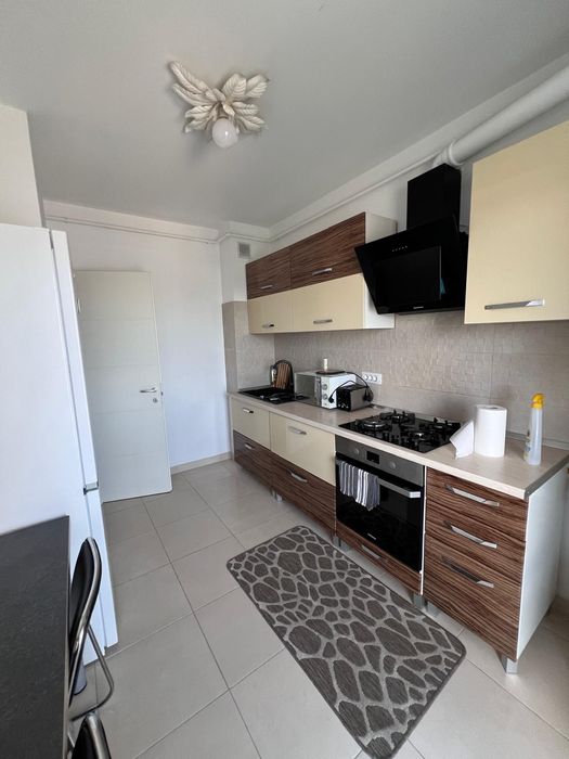 P.F. închiriez apartament nou 1 cameră