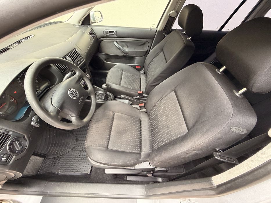 Vand vw golf 1.9 tdi - 101 CP