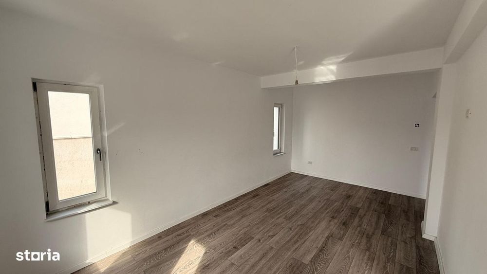 Vilă superbă - finisaje de lux, teren generos, lângă stația de autobuz