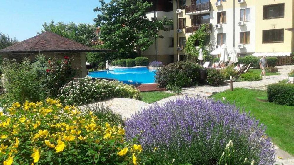 Продава се Двустаен апартамент в Свети Влас - 82 кв.м за 1122 €/кв.м - Снимка #12