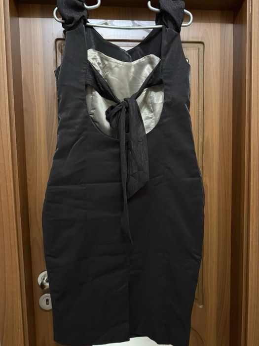 Официална рокля Etere, с гол гръб