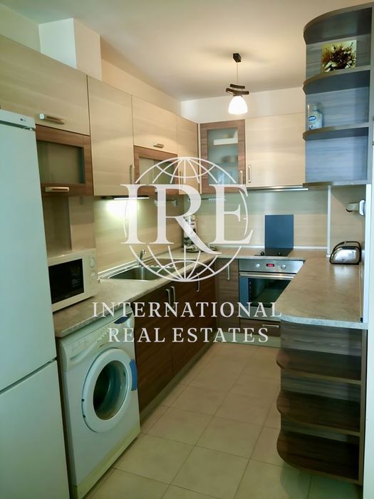 Продава се Тристаен апартамент в Варна, Автогара - 80 кв.м за 1180 €/кв.м - Снимка #1