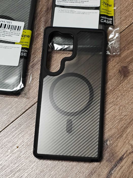 Husa Samsung Galaxy S25/S25+/S25 Ultra/Carbon texture.