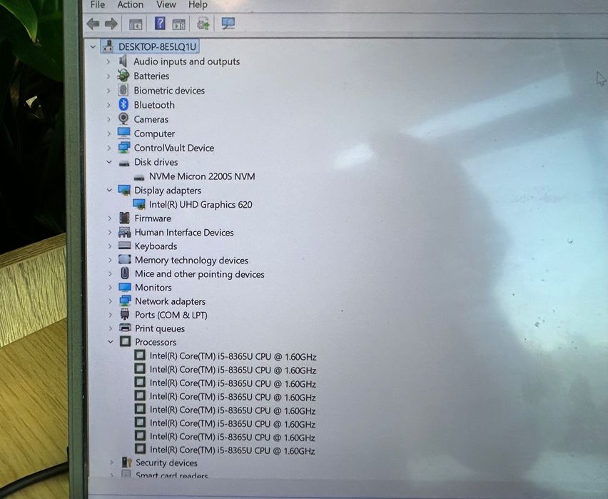 Vand Laptop Dell Latitude 7400 (Intel i5, 16GB RAM) functional