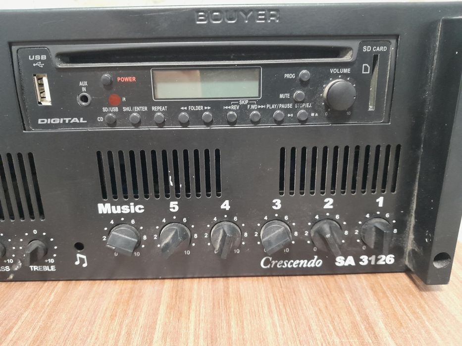 Усилвател с тунер ,CD.  Sd card ,usb  Bouyer