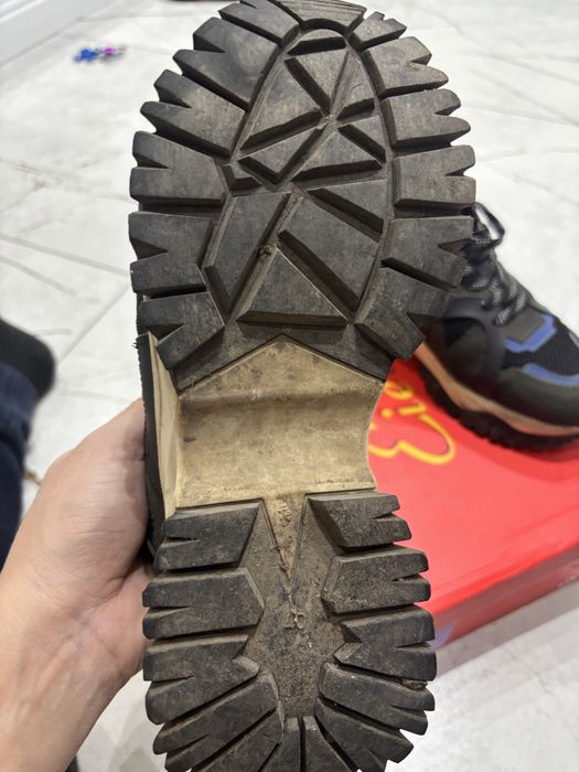 Спортивная обувь