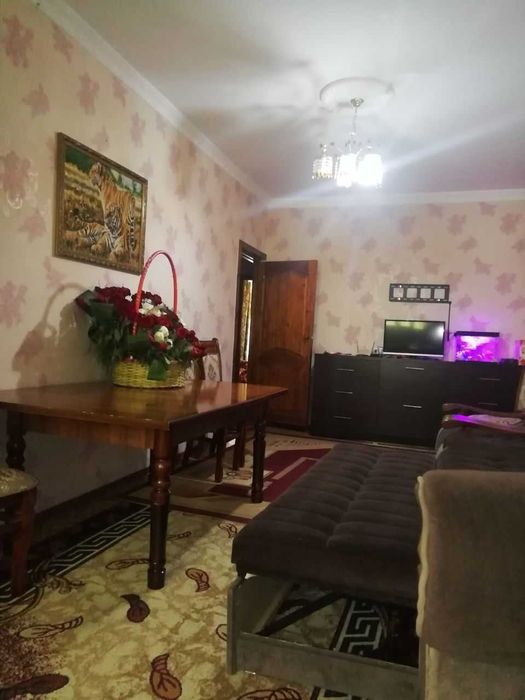 Продаётся квартира 23 мк дом 1/23 1 этаж 3 -х ком, есть сад и погреб