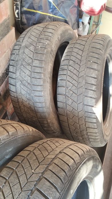 Vând cauciucuri 205/60/16
