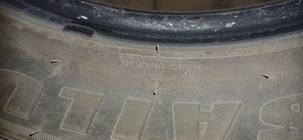 Продам шины 215/55R17