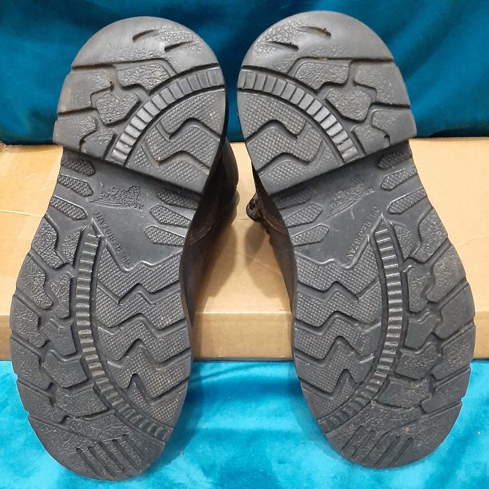 Red Wing етік сатылады!