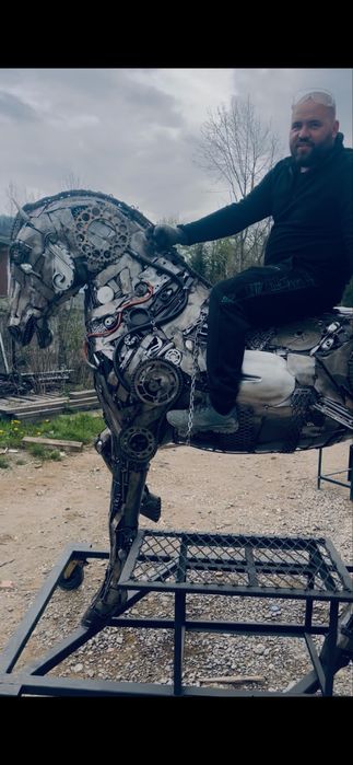 Cal sculptura metal