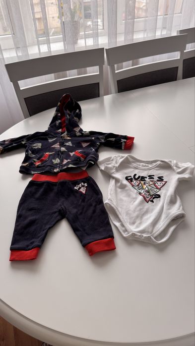 Set trenig+body Guess 0-3 luni