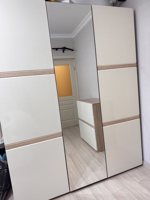 Спальный гарнитур.срочно.торг.