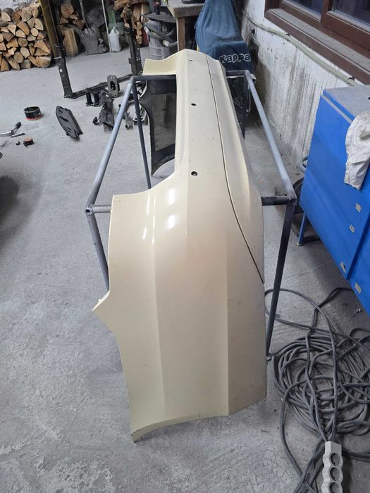 Продавам задна броня мерцедес Е класа w212