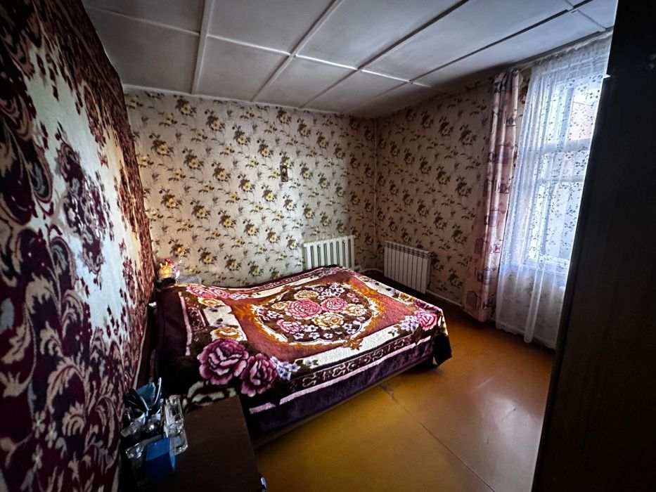 Продам квартиру в трехквартирном доме