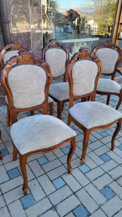 Трапезна маса със столове