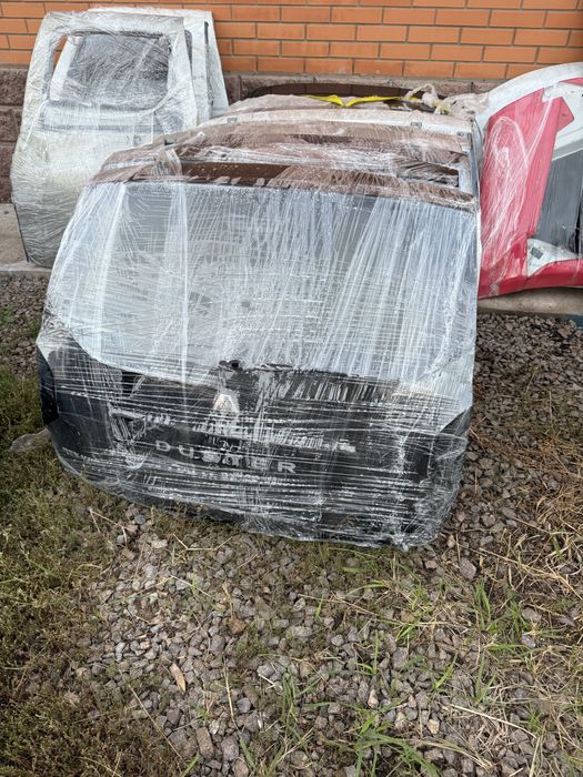 Капот на Рено Дастер Renault Duster