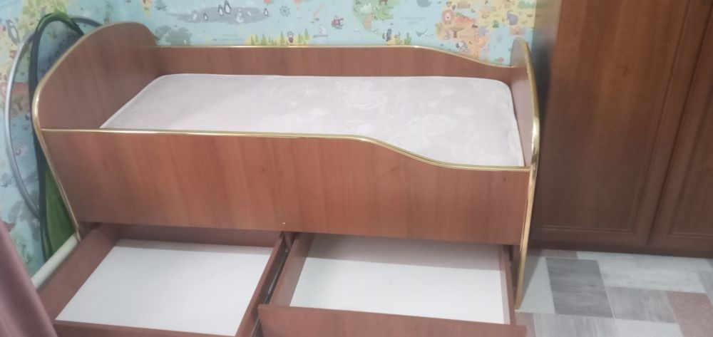 СРОЧНО Продам Детскую кровать кровать