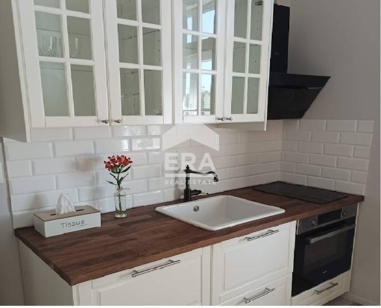 Продава се Четиристаен апартамент в София, Оборище - 101 кв.м за 4525 €/кв.м - Снимка #1