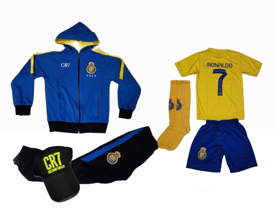 ЛЕВСКИ СОФИЯ екип С дълъг ръкав + Екип с Къс ръкав + Калци 24