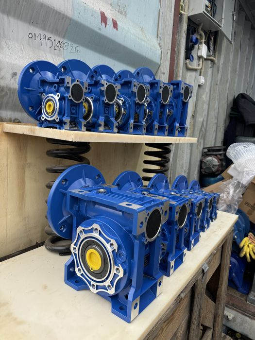 NMRV RV NRV редуктор привод мешалка электродвгатель шнек