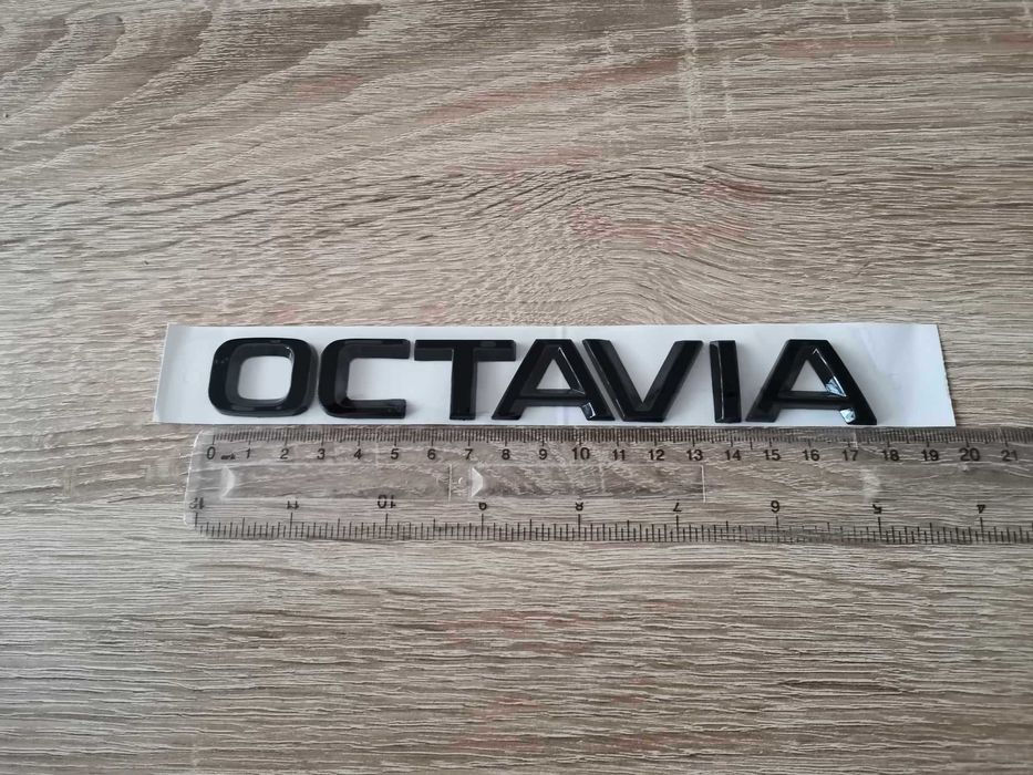 черен надпис емблема Skoda Octavia Шкода Октавиа нов стил