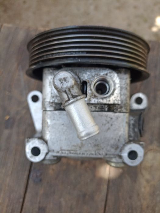 Vând pompa serodirectie ff2 1.6 benzina