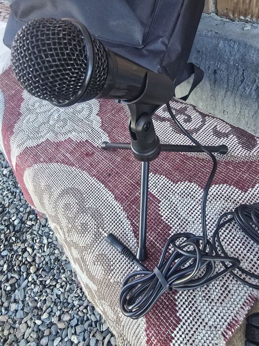 Продам микрофон в новым состоянии