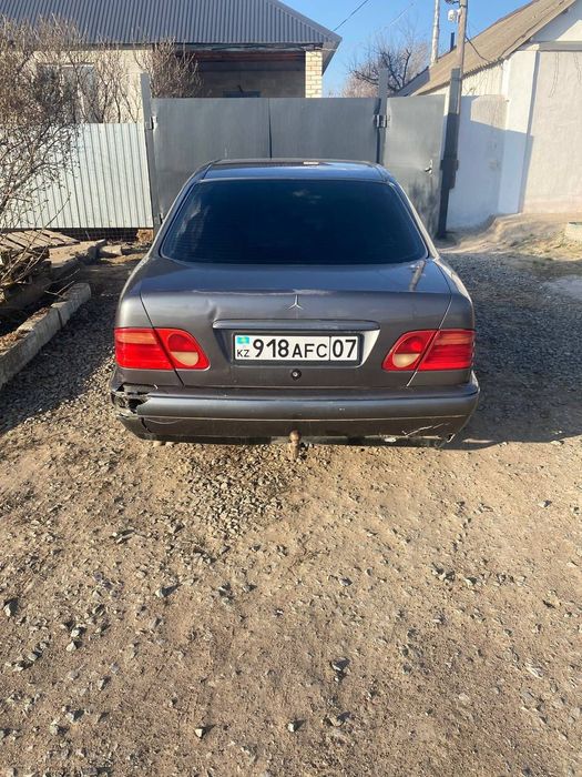 Продам Мерседес 210