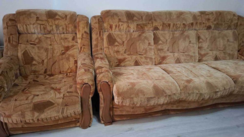 Set mobila living+canapea si fotoliu extensibile