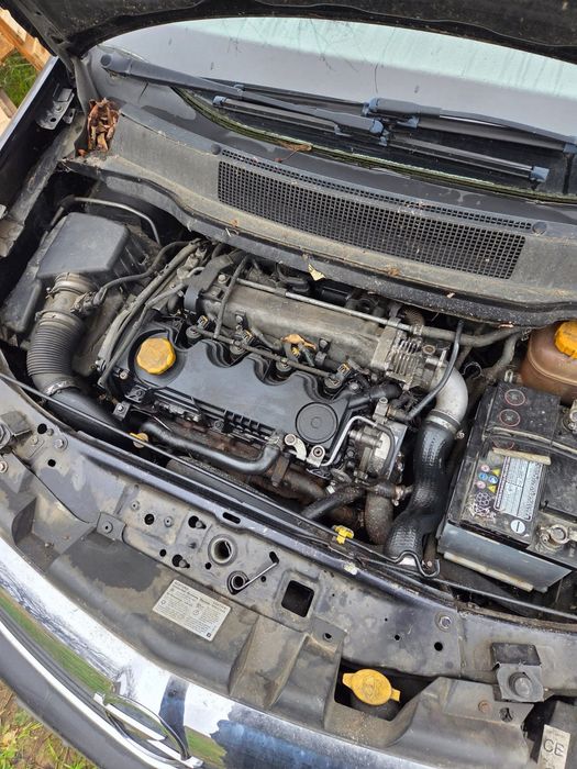 Опел Зафира Б 1.9 120 коня Автомат на части