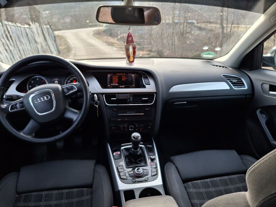 Vând audi a 4b8 2012