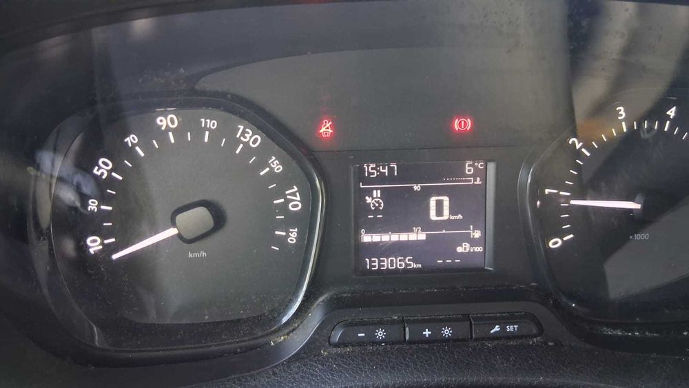 Vand autoutilitara Toyota proace.