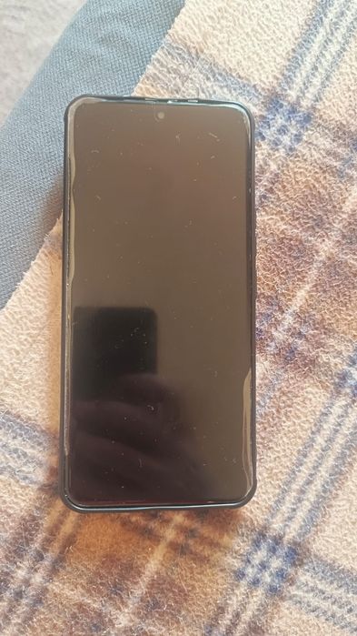 Продам телефон Память 256