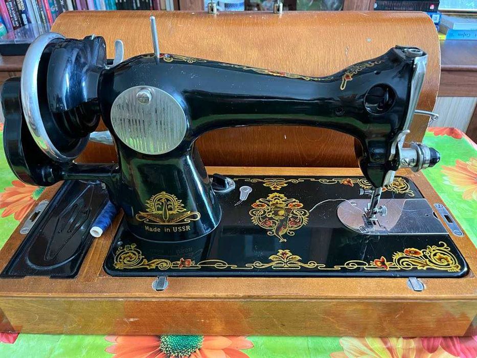 Ръчна шевна машина