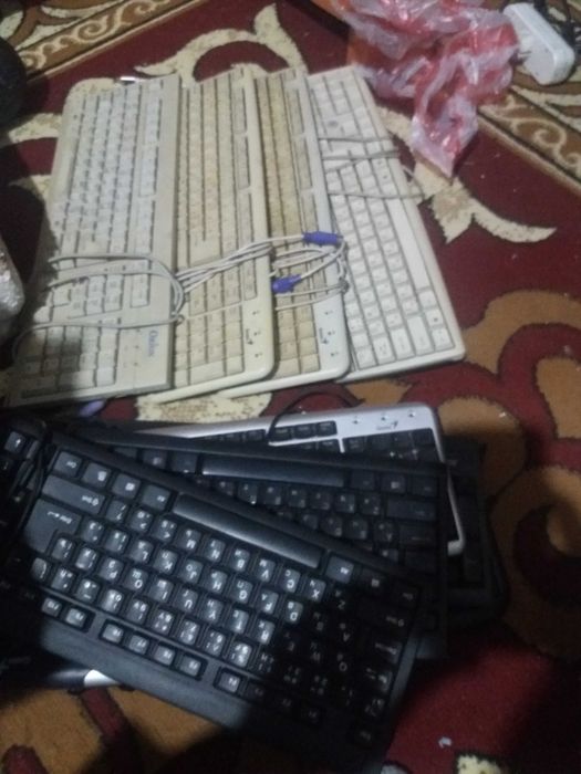 Продаются мониторы на запчасти