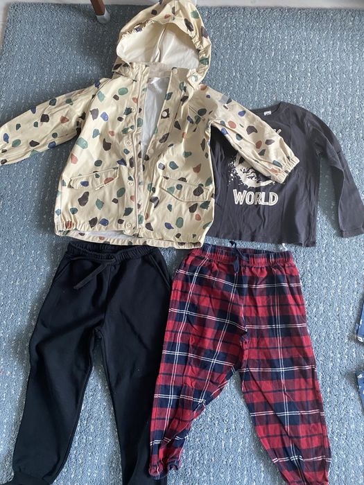 Pelerina ploaie, lot haine h&m masura 110, 4-5 ani