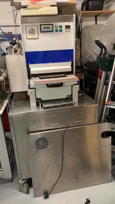 ТРЕЙСИЛЪР  Машина за пакетиране на хранителни стоки