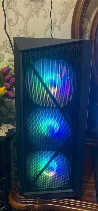 Игровой ПК + монитор 180Hz — готов к играм