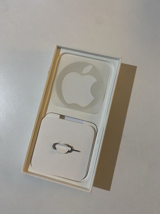 Продам iPhone 13