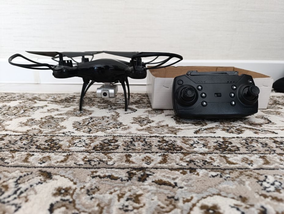 Продам дрон новый