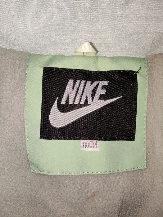 Продам детскую курточку зима