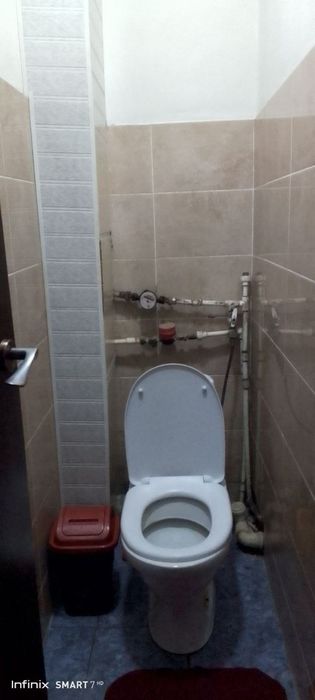 Uy sotiladi 3 xonali kvartira