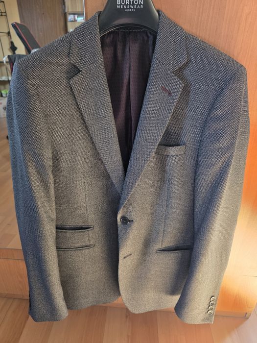 Продавам Мъжко сако