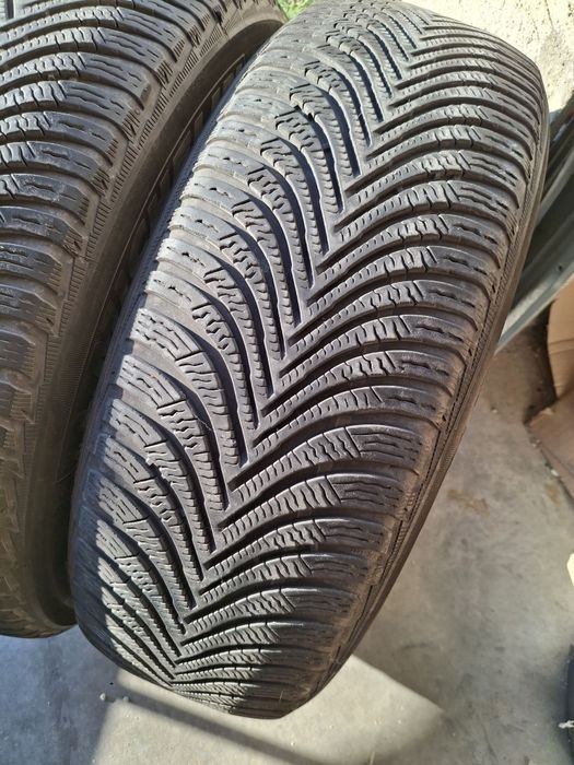 2 Anvelope de iarnă 215 65 r17 Michelin