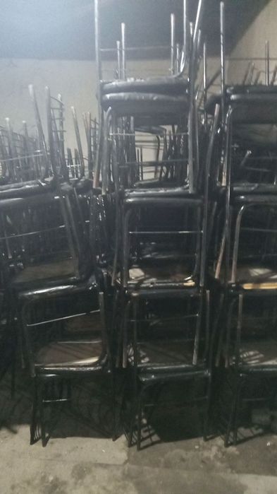 Temir stullar sotiladi arzon narxda kelishtirib beriladi srochna !!!