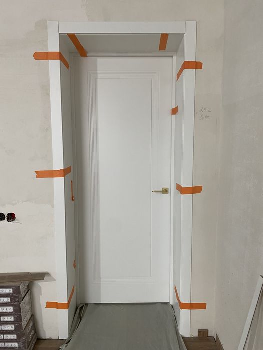 Установка межкомнатных дверей