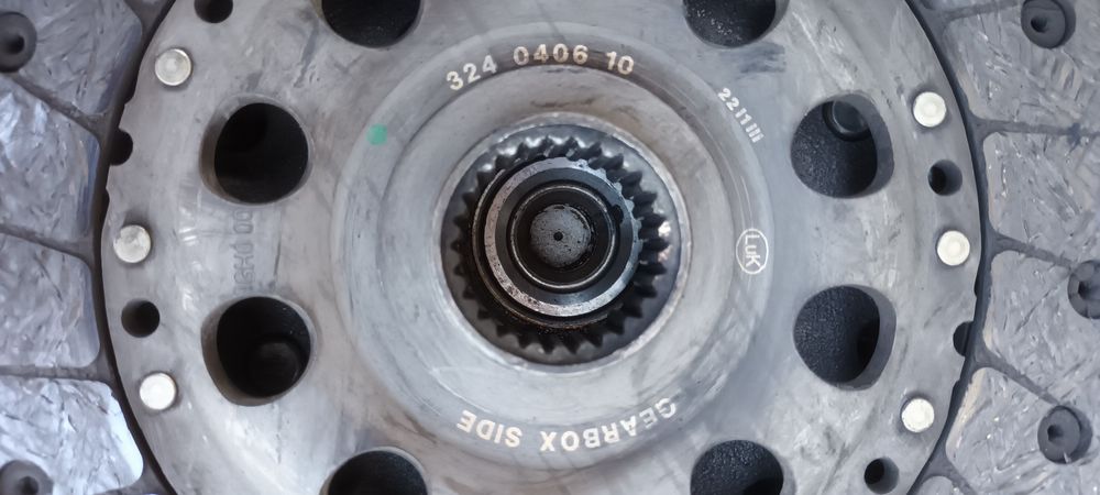 Демферен маховик Luk за Bmw 520 D F10 F11 N47